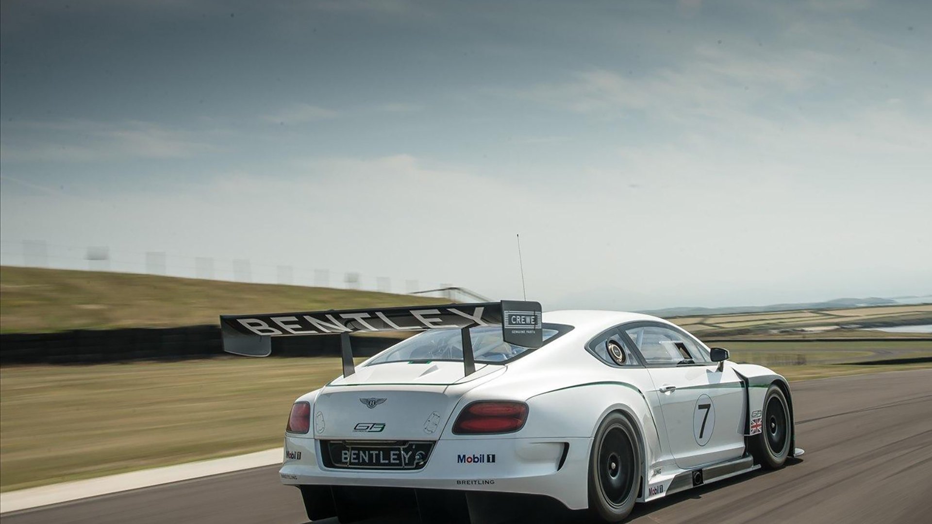 爱游戏体育（AYX）官方APP下载-令人振奋的“团结”力量——欧冠中的团队奇迹，欧冠队伍介绍