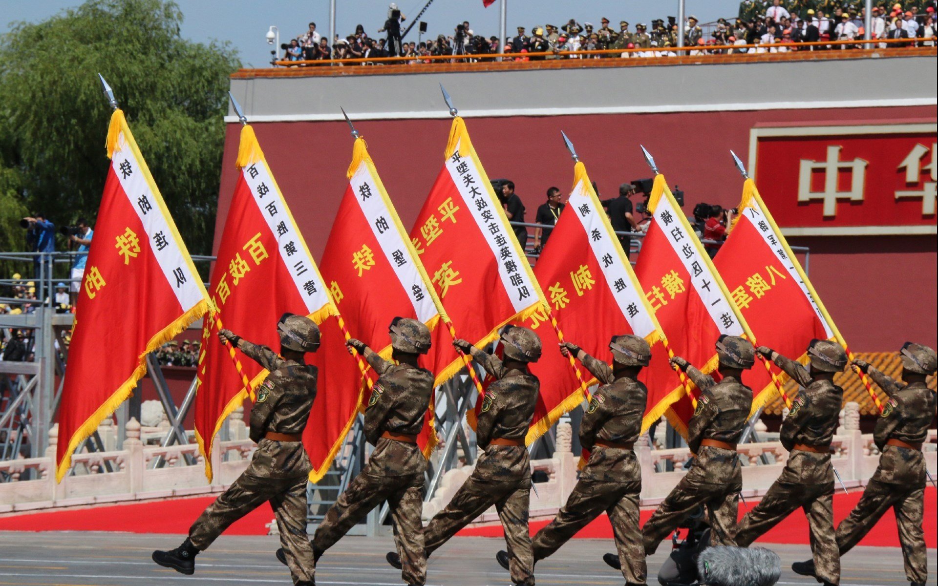 中场球员传球选择是否受个人心理影响过大，足球中场传球