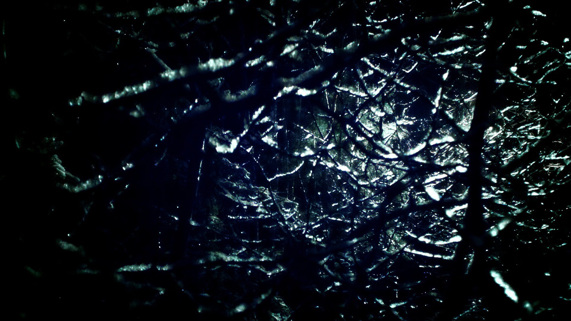 爱游戏体育-布克抢断致胜太阳东部前四稳固，布克36分太阳险胜火箭